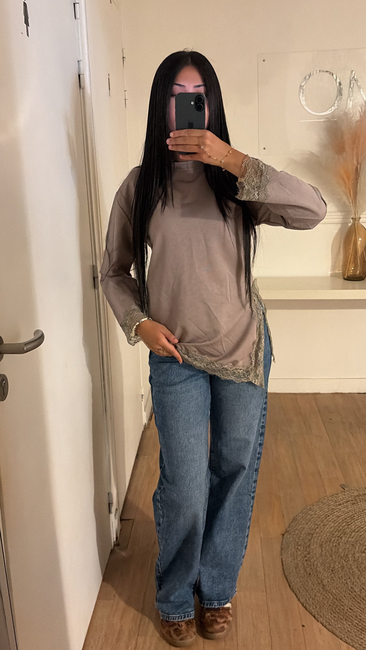 Haut Emma